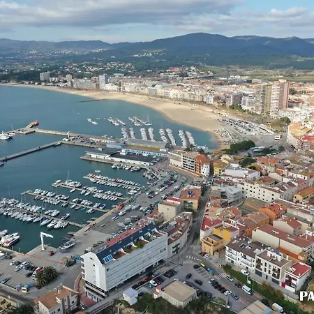 Nuevo, Equipado Y Decorado Con Estilo Apartamento Palamós